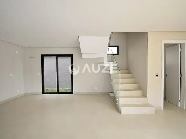 Casa com 195m² 3 quartos e 4 banheiros, à venda, no bairro Cidade Indústrial em Curitiba