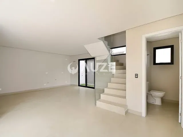 Casa com 195m² 3 quartos e 4 banheiros, à venda, no bairro Cidade Indústrial em Curitiba