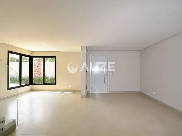 Casa com 195m² 3 quartos e 4 banheiros, à venda, no bairro Cidade Indústrial em Curitiba