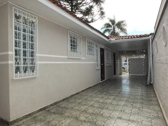 Casa para alugar, no bairro Bacacheri em Curitiba