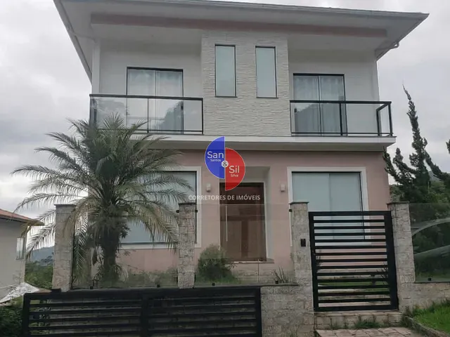 Casa 4 quartos e 4 banheiros, à venda, no bairro Iconha em Guapimirim
