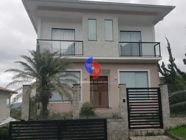 Casa 4 quartos e 4 banheiros, à venda, no bairro Iconha em Guapimirim