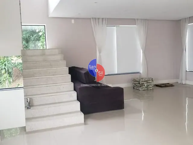 Casa 4 quartos e 4 banheiros, à venda, no bairro Iconha em Guapimirim