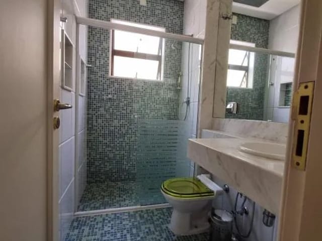 Casa com 326m² 4 quartos e 5 banheiros, à venda, no bairro São Mateus em Juiz de Fora
