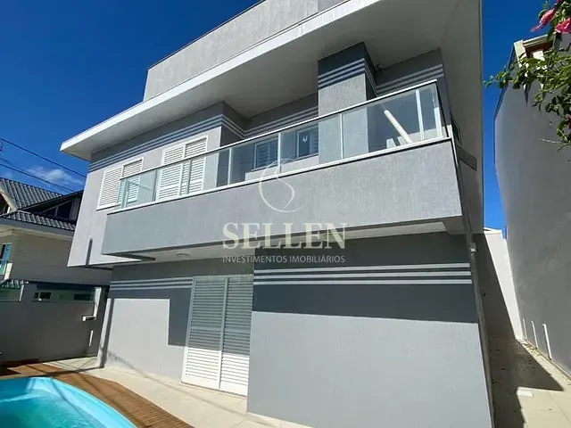 Casa com 560m² 7 quartos e 6 banheiros, à venda, no bairro Meia Praia em Navegantes