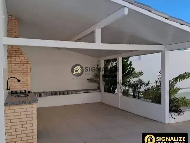 Casa 3 quartos e 4 banheiros, à venda, no bairro Ogiva em Cabo Frio