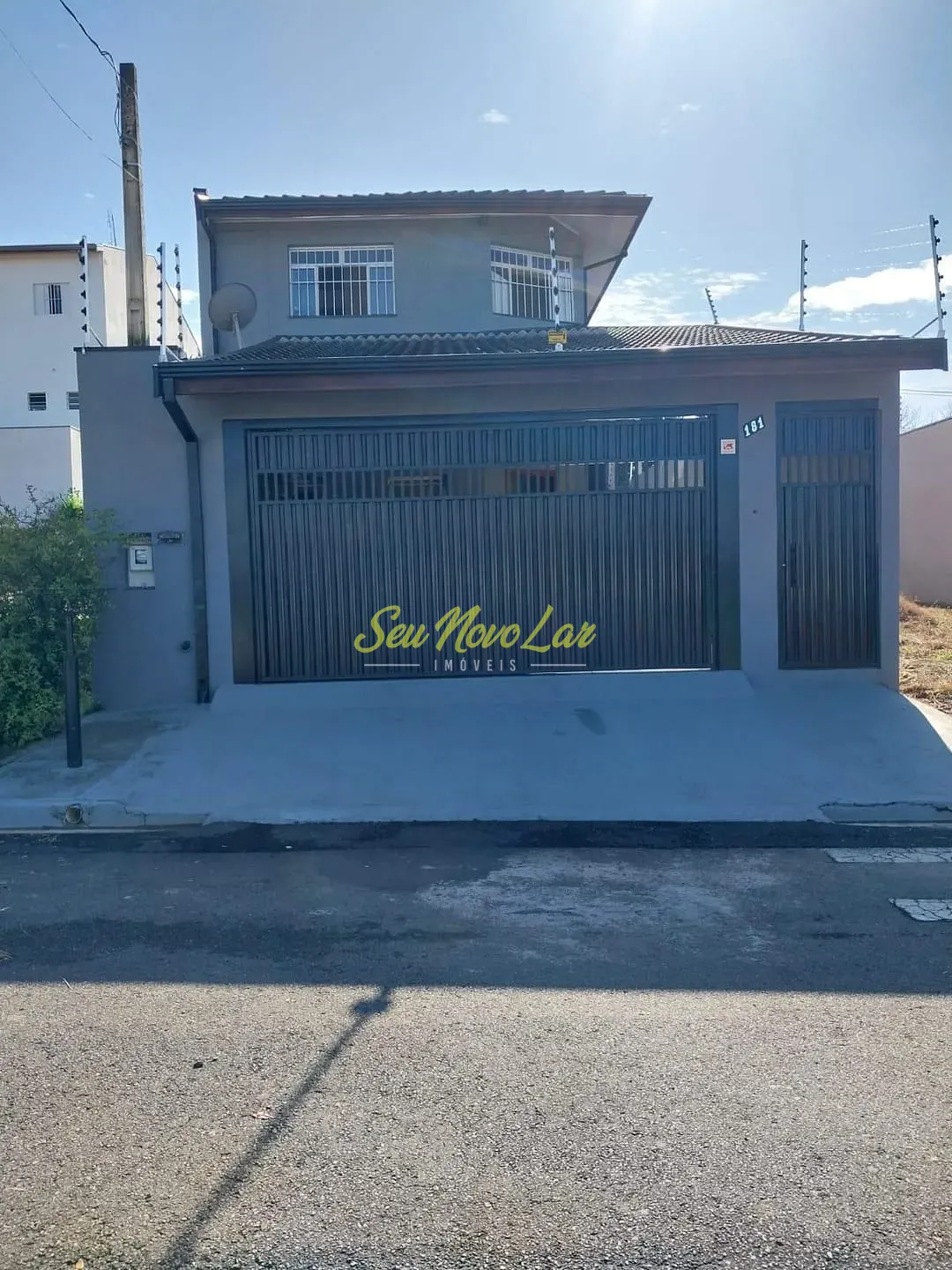 Casa, 4 quartos, 246 m² - Foto 1