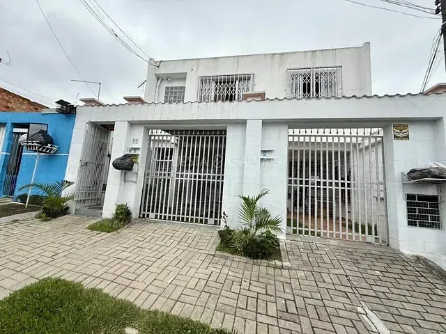 Casa com 212m² 7 quartos e 5 banheiros, à venda, no bairro Alto Boqueirão em Curitiba
