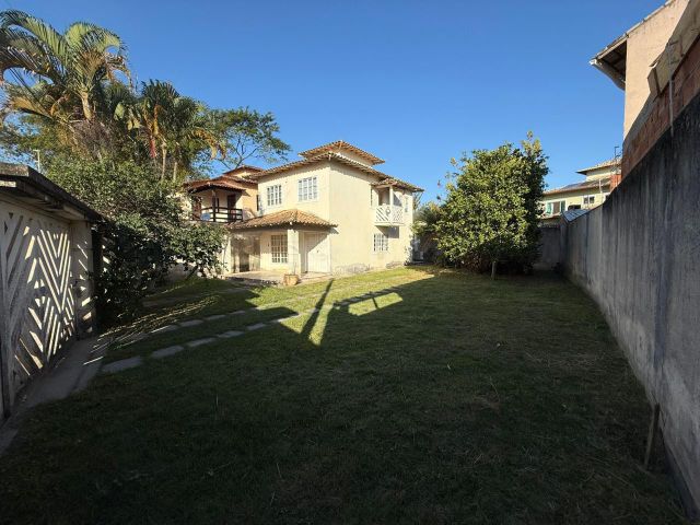 Casa com 403m² 3 quartos e 3 banheiros, à venda ou para alugar, no bairro Village Sol e Mar em Rio das Ostras