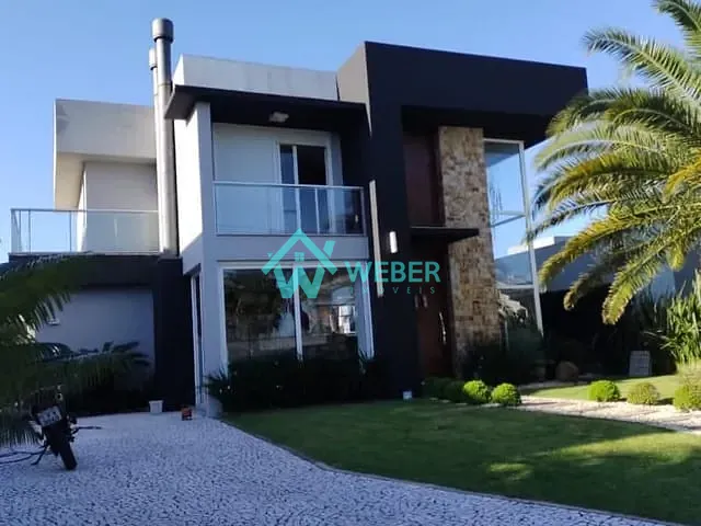 Casa com 463m² 5 quartos e 5 banheiros, à venda, no bairro XANGRI-LÁ em Xangri-lá