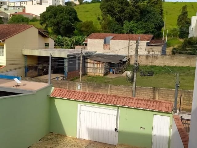 Casa com 417m² 3 quartos e 2 banheiros, à venda, no bairro Vila Ramos em Cambuí