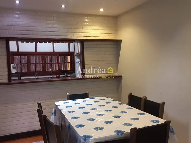 Casa 2 quartos e 1 banheiro, à venda, no bairro Peró em Cabo Frio