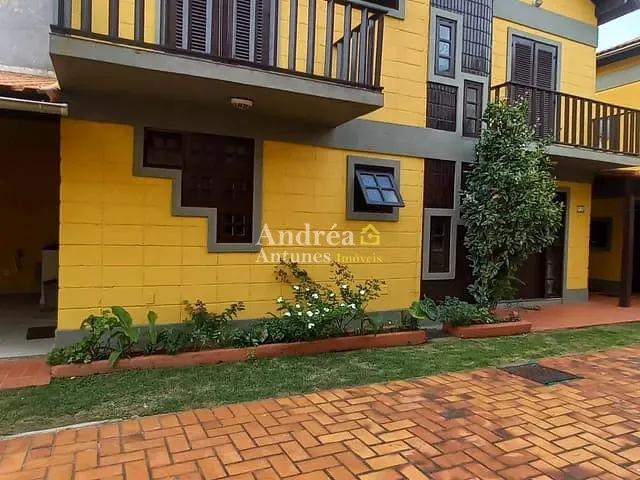 Casa 2 quartos e 1 banheiro, à venda, no bairro Peró em Cabo Frio