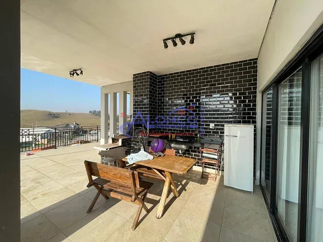 Casa com 1955m² 3 quartos e 3 banheiros, à venda, no bairro Condomínio Parque Vale dos Lagos em Jacareí