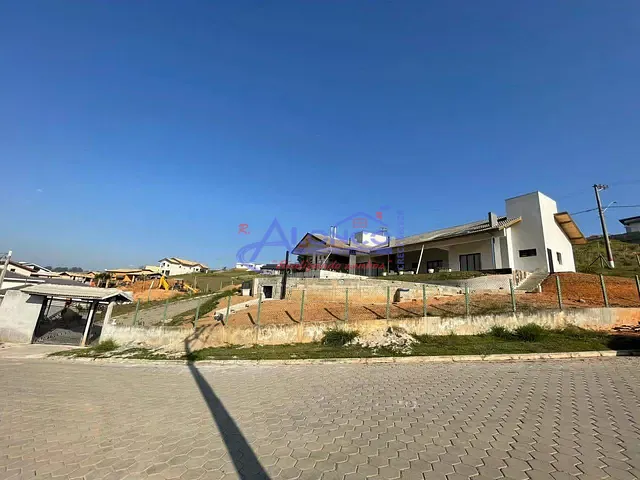 Casa com 1955m² 3 quartos e 3 banheiros, à venda, no bairro Condomínio Parque Vale dos Lagos em Jacareí