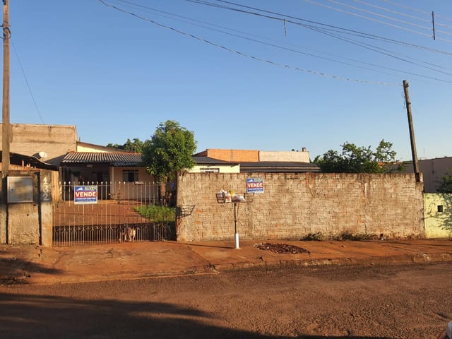 Casa com 300m² 3 quartos e 2 banheiros, à venda, no bairro JARDIM SANTA PAULA em Ibiporã