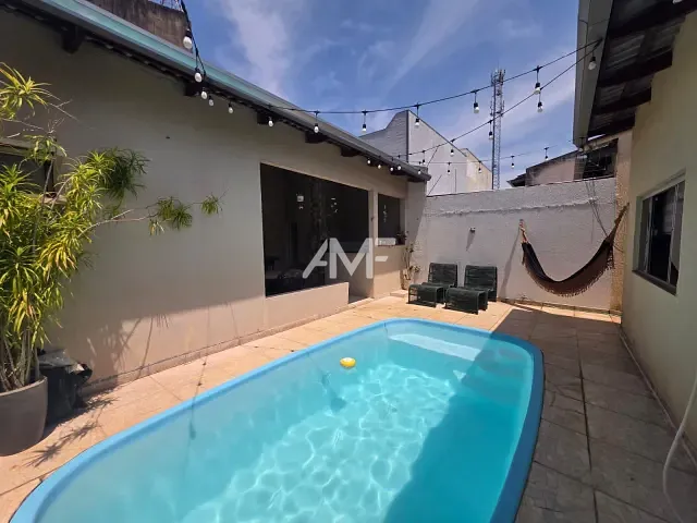 Casa 3 quartos e 3 banheiros, à venda, no bairro Moinho dos Ventos em Goiânia