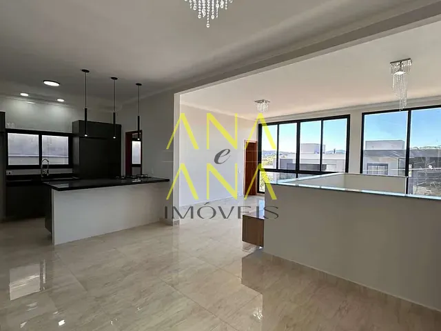 Casa 3 quartos e 4 banheiros, à venda, no bairro Condomínio Residencial Euroville II em Bragança Paulista