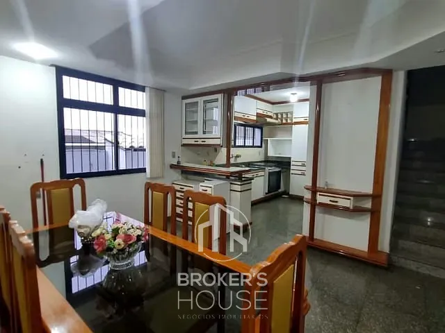 Casa com 380m² 6 quartos e 5 banheiros, à venda, no bairro Bairro de Lourdes em Vitória