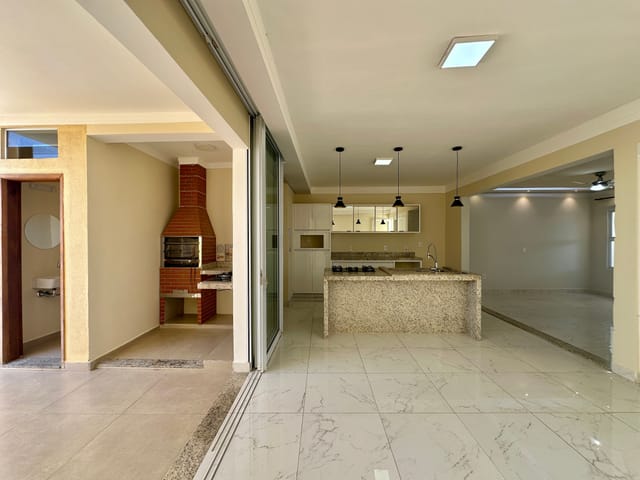 Casa com 186m² 2 quartos e 3 banheiros, à venda, no bairro Jardim Astúrias I em Piracicaba