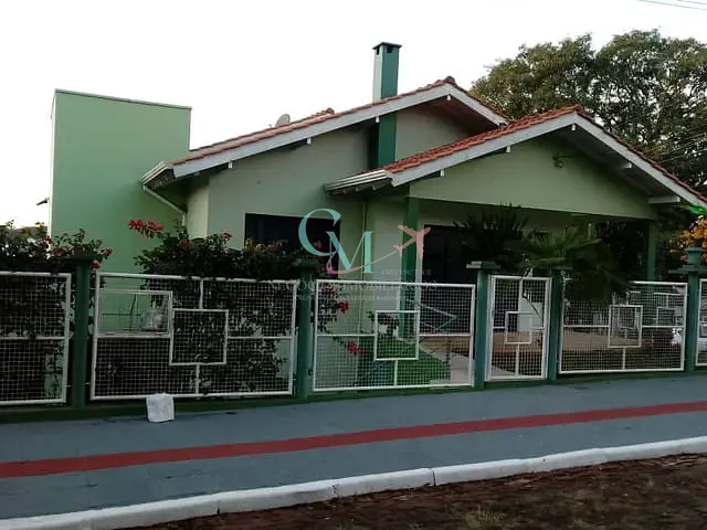 Casa com 290m² 3 quartos e 4 banheiros, à venda, no bairro Lasalle em Xanxerê