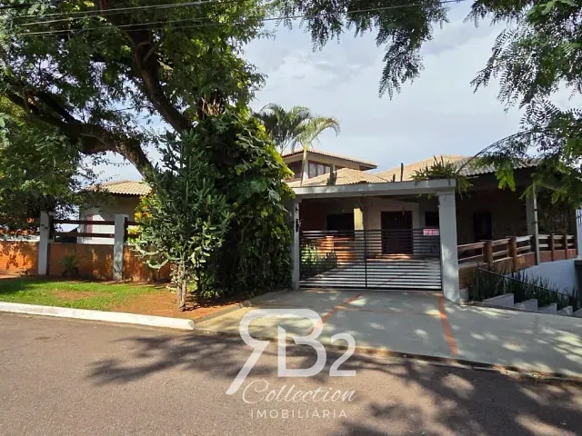 Casa com 1210m² 4 quartos e 7 banheiros, à venda ou para alugar, no bairro Vista Alegre em Vinhedo