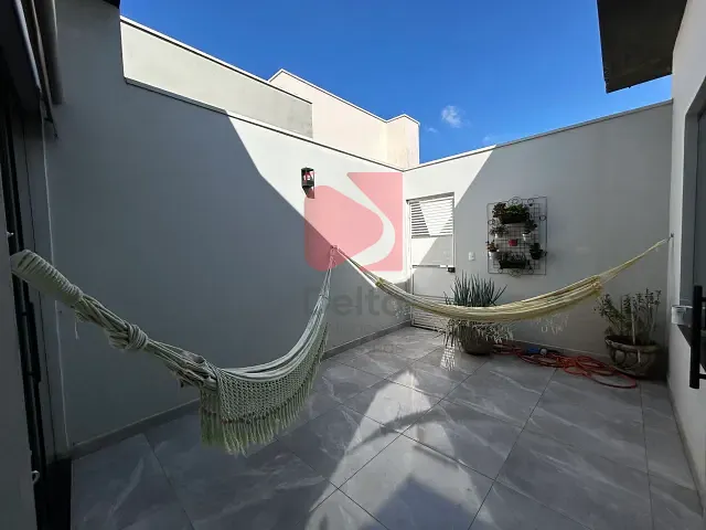 Casa 3 quartos e 2 banheiros, à venda, no bairro Residencial Quinta das Flores em Pirassununga