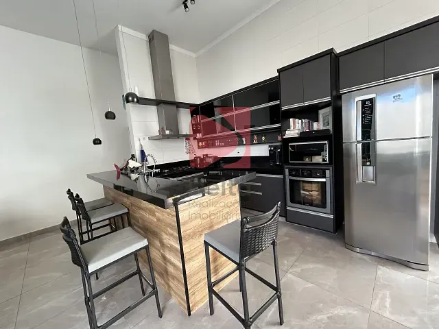 Casa 3 quartos e 2 banheiros, à venda, no bairro Residencial Quinta das Flores em Pirassununga