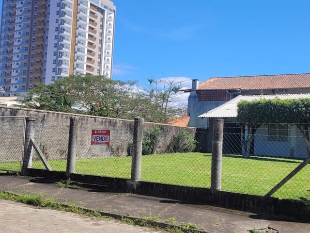 Casa com 360m² 2 quartos e 2 banheiros, à venda, no bairro ARMAÇÃO em Penha