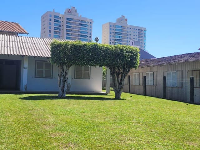 Casa com 360m² 2 quartos e 2 banheiros, à venda, no bairro ARMAÇÃO em Penha