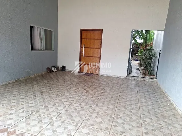 Casa com 254m² 3 quartos e 3 banheiros, à venda, no bairro Jardim Elza Amuí I em Uberaba
