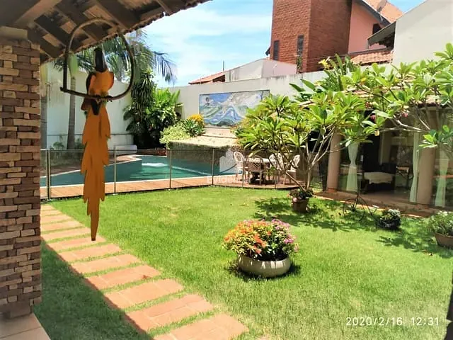 Casa com 660m² 3 quartos e 4 banheiros, à venda, no bairro Bancários em Londrina