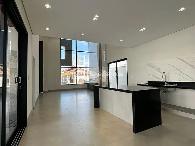 Casa com 450m² 3 quartos e 5 banheiros, à venda, no bairro Chácara Letônia em Americana