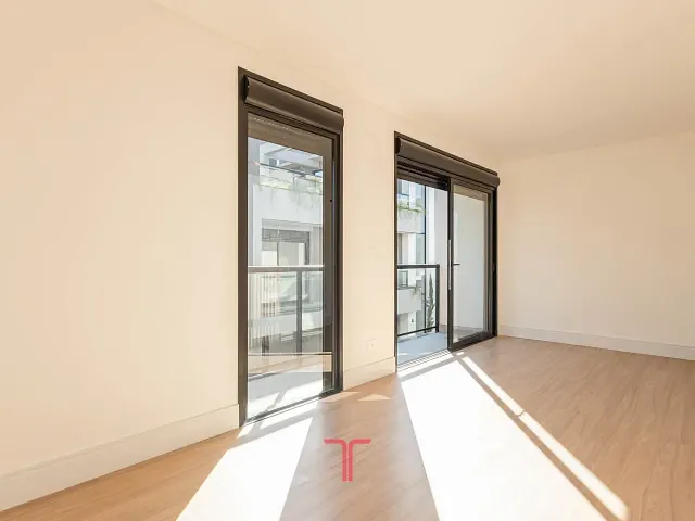 Casa com 90m² 3 quartos e 4 banheiros, à venda, no bairro Campo Comprido em Curitiba