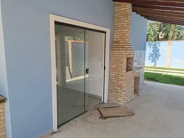 Casa com 210m² 2 quartos e 2 banheiros, à venda, no bairro Baía Branca (Guia de Pacobaíba) em Magé