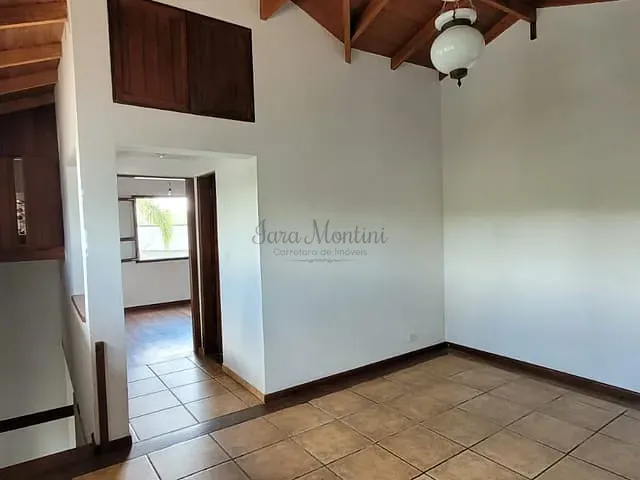 Casa com 500m² 3 quartos e 5 banheiros, à venda ou para alugar, no bairro Jardim Caiapiá em Cotia