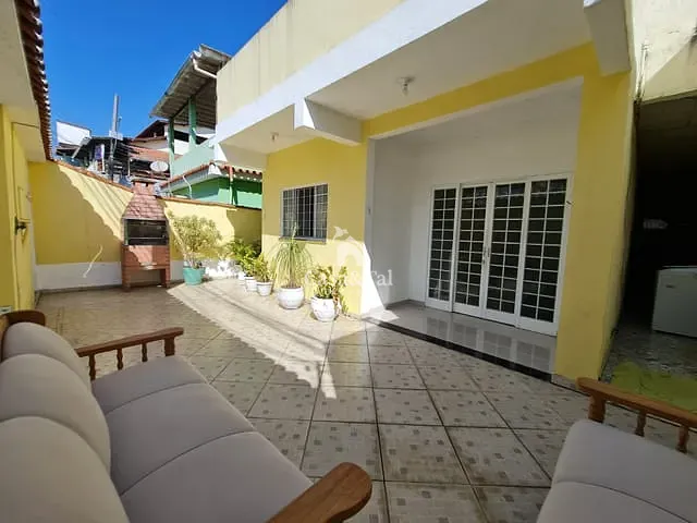 Casa 2 quartos e 3 banheiros, à venda, no bairro Centro em São João de Meriti