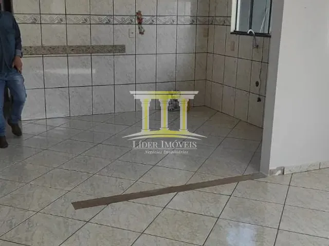 Casa com 130m² 3 quartos e 1 banheiro, para alugar, no bairro Jardim das Palmeiras em Lucas do Rio Verde