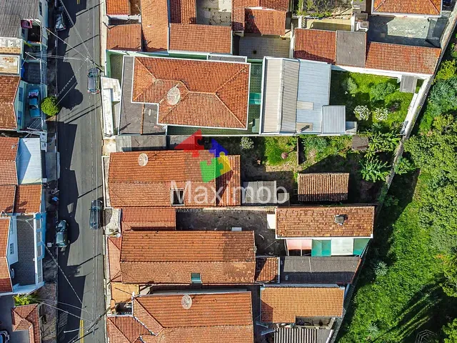 Casa com 400m² 3 quartos e 1 banheiro, à venda, no bairro Vila Bazani em Itapira