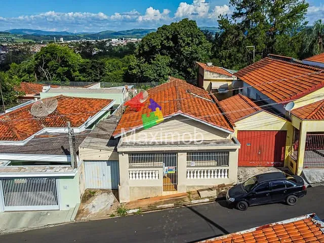 Casa com 400m² 3 quartos e 1 banheiro, à venda, no bairro Vila Bazani em Itapira