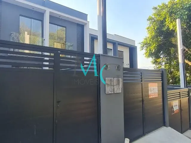 Casa 2 quartos e 1 banheiro, à venda, no bairro Campo Grande em Rio de Janeiro