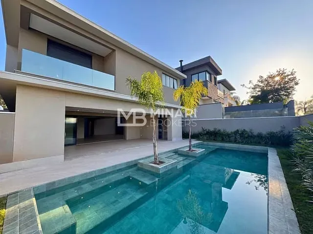 Casa com 490m² 5 quartos e 8 banheiros, à venda, no bairro Cidade Tamboré em Santana de Parnaíba