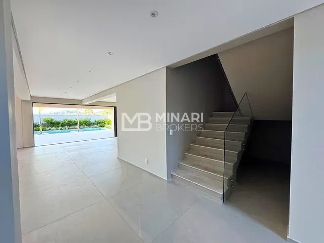 Casa com 490m² 5 quartos e 8 banheiros, à venda, no bairro Cidade Tamboré em Santana de Parnaíba