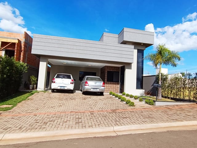 Casa com 252m² 3 quartos e 2 banheiros, à venda, no bairro Residencial Morada das Flores em Cambé