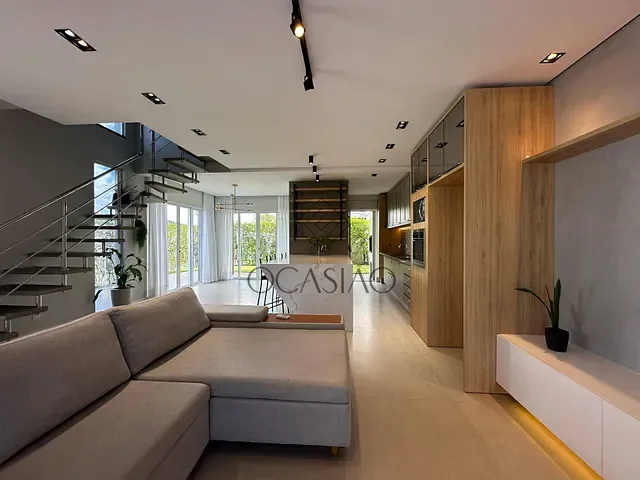 Casa 3 quartos e 3 banheiros, à venda, no bairro São Judas Tadeu em Balneário Camboriú