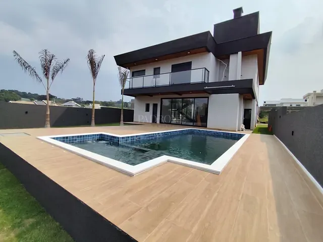 Casa com 666m² 3 quartos e 4 banheiros, à venda, no bairro Butiatumirim em Colombo