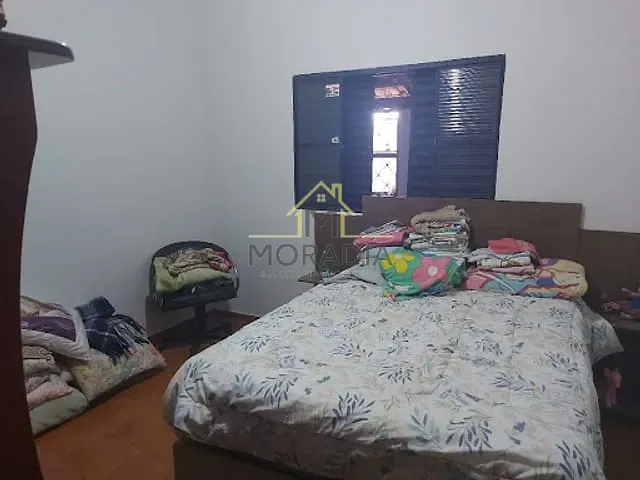 Casa com 200m² 2 quartos e 2 banheiros, à venda, no bairro Parque dos Municípios II em Guaxupé