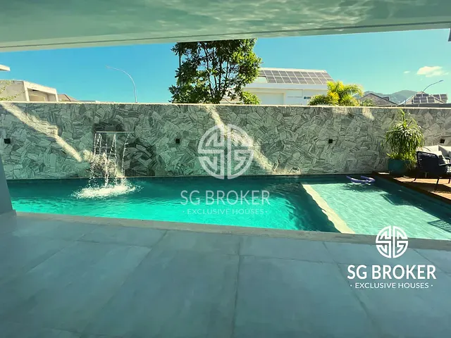 Casa com 550m² 4 quartos e 5 banheiros, à venda, no bairro Recreio dos Bandeirantes em Rio de Janeiro