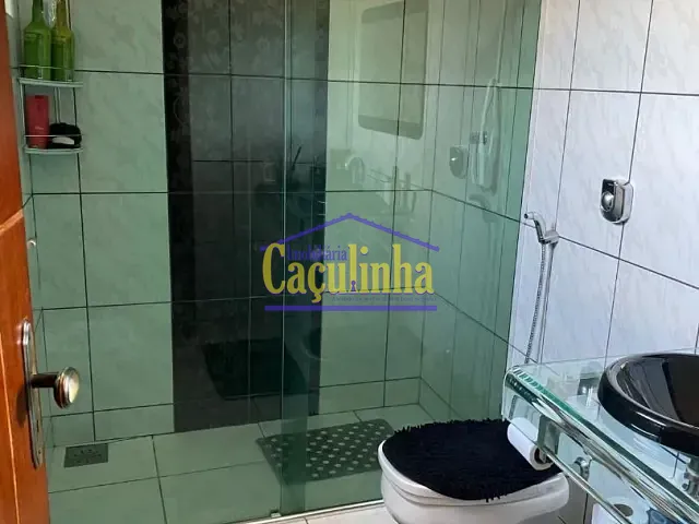Casa com 28000m² 5 quartos e 3 banheiros, à venda, no bairro Centro (Ipiabas) em Barra do Piraí
