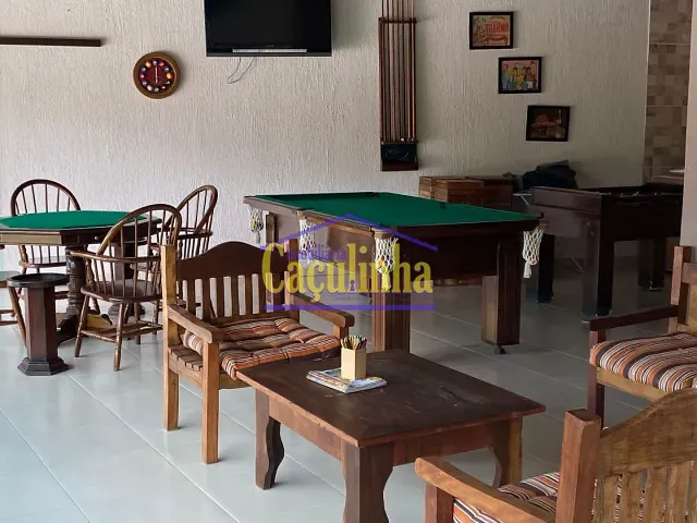 Casa com 28000m² 5 quartos e 3 banheiros, à venda, no bairro Centro (Ipiabas) em Barra do Piraí